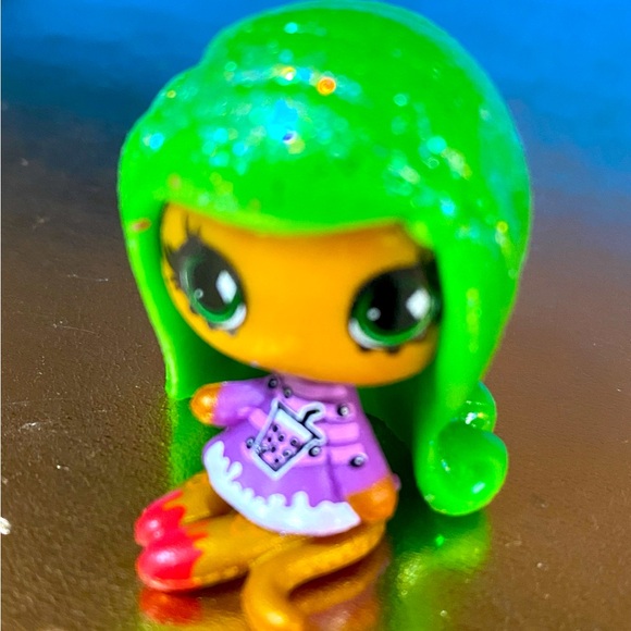 MONSTER HIGH MINIS SERIES 1 JINAFIRE LONG CANDY GHOULS BLIND BAG 1” - Picture 4 of 7